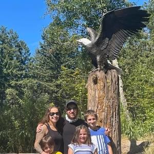 Meet your Posher, Charie